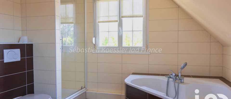 Maison 6 pièces de 194 m² à Batzendorf (67500)