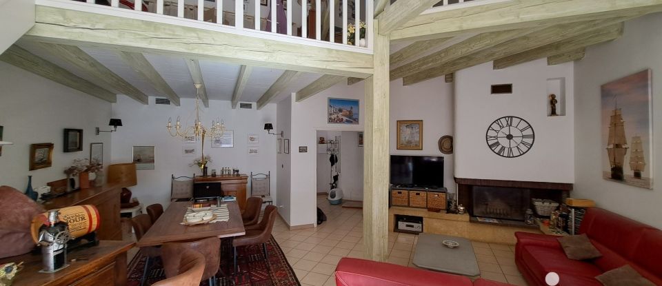 Traditional house 4 rooms of 145 m² in Montescot (66200)