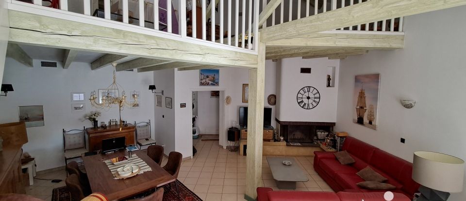 Traditional house 4 rooms of 145 m² in Montescot (66200)