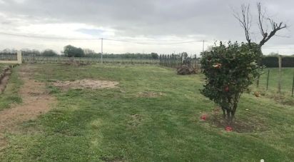 Land of 735 m² in Galgon (33133)