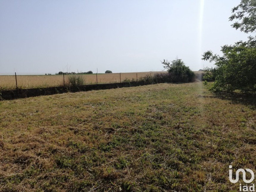 Terrain de 1 303 m² à Vouneuil-sous-Biard (86580)