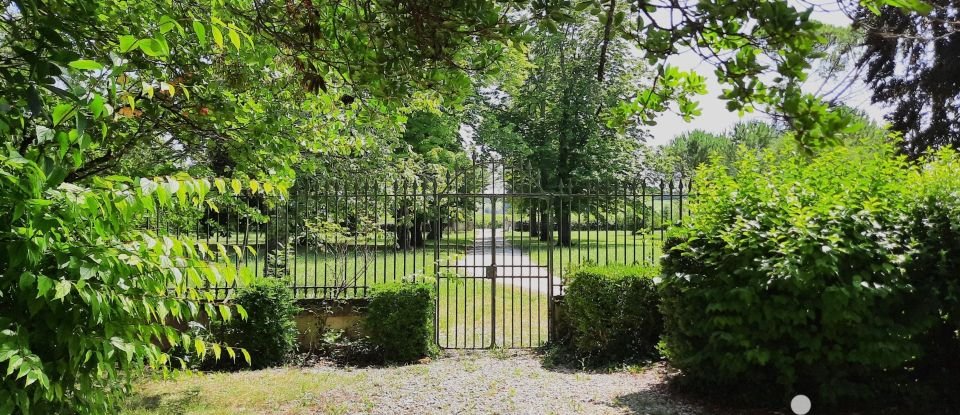 Château 16 pièces de 480 m² à Segonzac (16130)