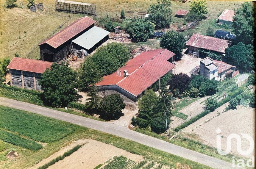 Ferme 5 pièces de 121 m² à Saint-Nauphary (82370)