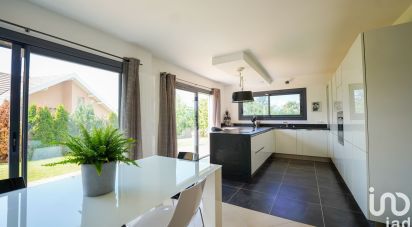 Maison 5 pièces de 196 m² à Viry (74580)