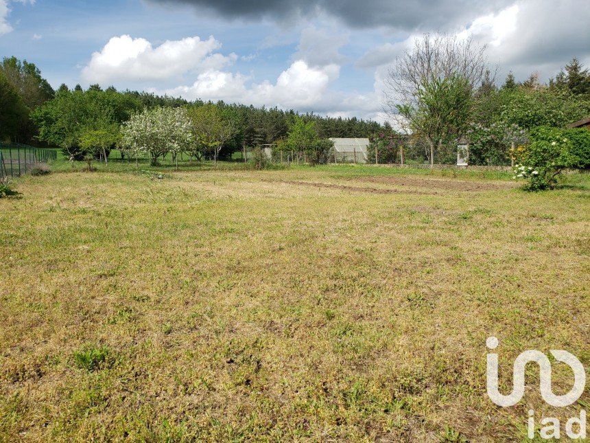 Land of 1,316 m² in Montfort-le-Gesnois (72450)