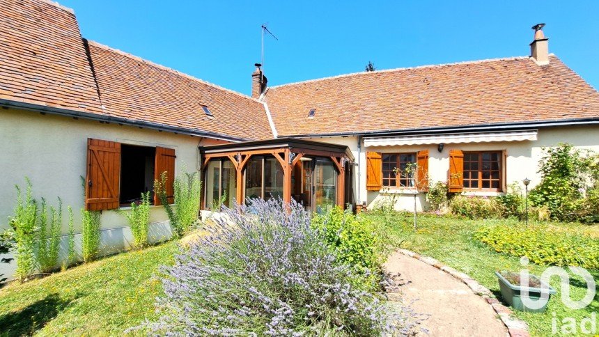 Village house 5 rooms of 139 m² in Chapelle-Royale (28290)