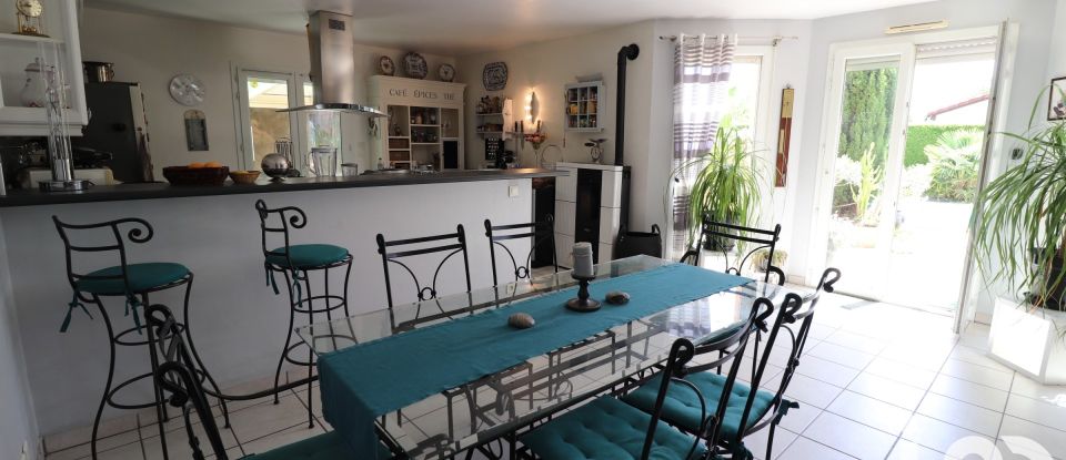 House 4 rooms of 106 m² in Ennezat (63720)