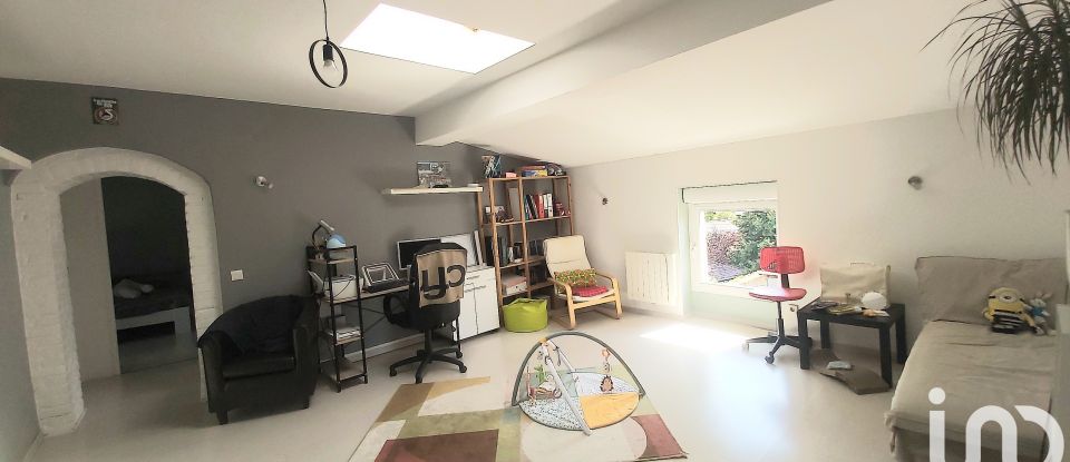 Appartement 4 pièces de 115 m² à Saint-Martin-la-Plaine (42800)