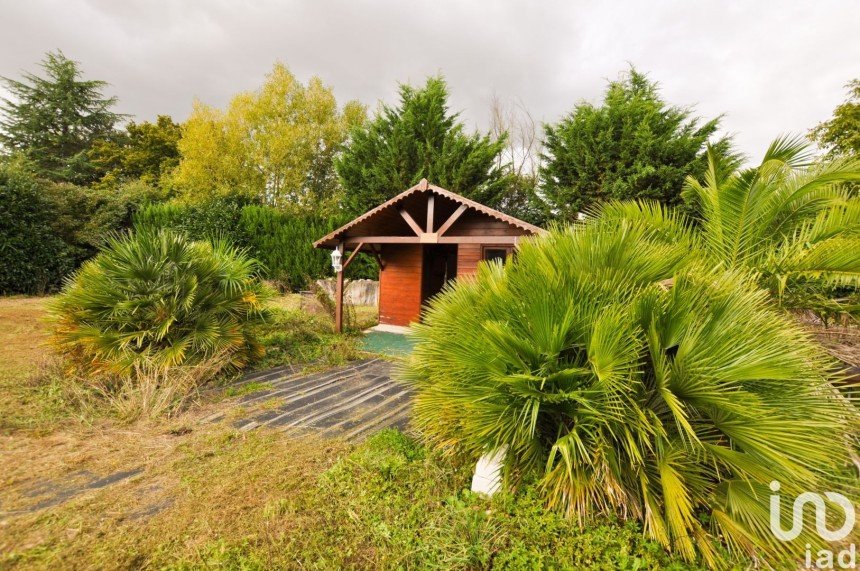 Terrain de 6 180 m² à Montbizot (72380)