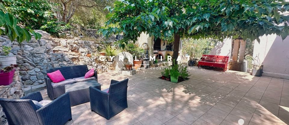 Maison 7 pièces de 140 m² à Toulon (83200)