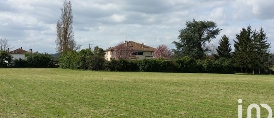 Maison 6 pièces de 500 m² à Saint-Nicolas-de-la-Grave (82210)