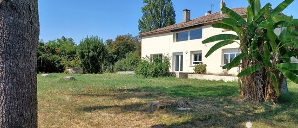 Maison 6 pièces de 500 m² à Saint-Nicolas-de-la-Grave (82210)