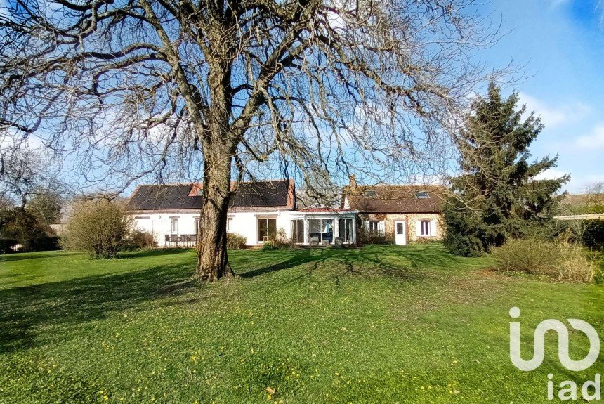 Longere 7 rooms of 188 m² in Saint-Arnoult-des-Bois (28190)