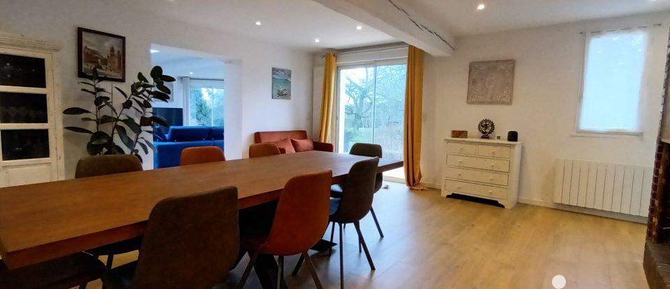 Longere 7 rooms of 188 m² in Saint-Arnoult-des-Bois (28190)