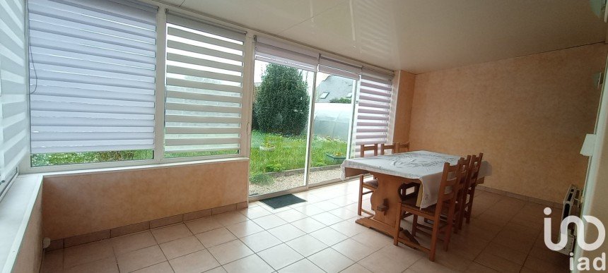 Maison traditionnelle 3 pièces de 92 m² à Lampaul-Guimiliau (29400)