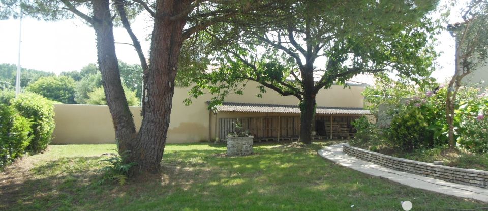 House 5 rooms of 118 m² in Vaux-sur-Mer (17640)