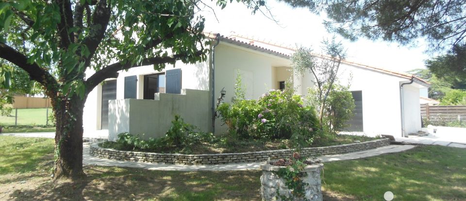 House 5 rooms of 118 m² in Vaux-sur-Mer (17640)