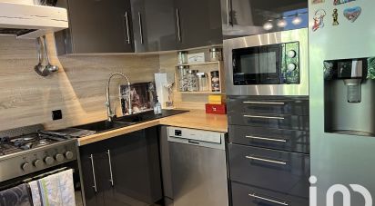 Maison 8 pièces de 265 m² à Fareins (01480)