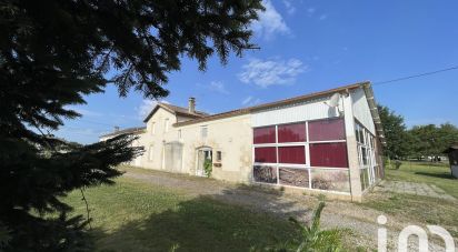 Building in Saint-Germain-de-Lusignan (17500) of 264 m²