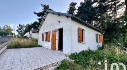 House 3 rooms of 60 m² in Val d'Arcomie (15320)