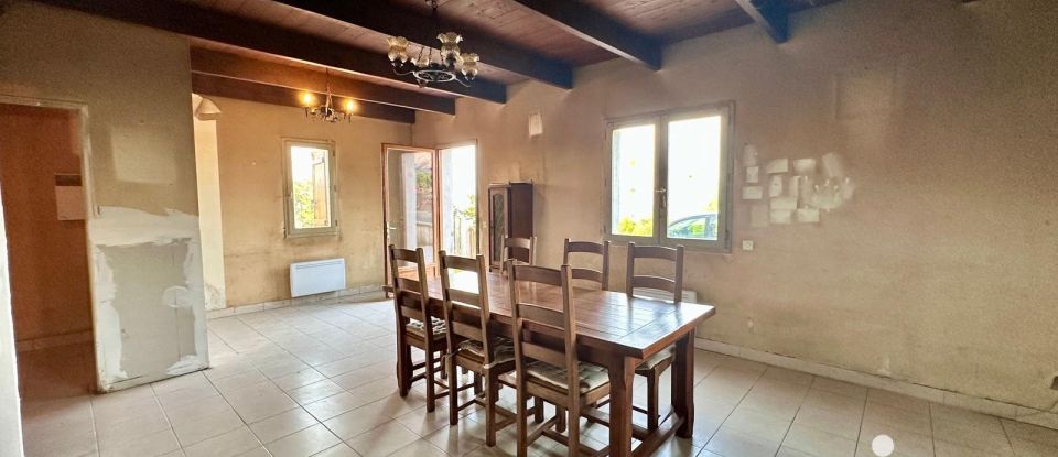 House 3 rooms of 60 m² in Val d'Arcomie (15320)