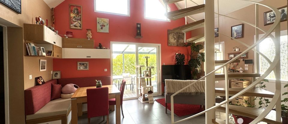 House 4 rooms of 98 m² in Lisieux (14100)