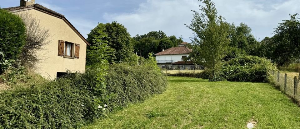 Maison 4 pièces de 84 m² à Latronquière (46210)