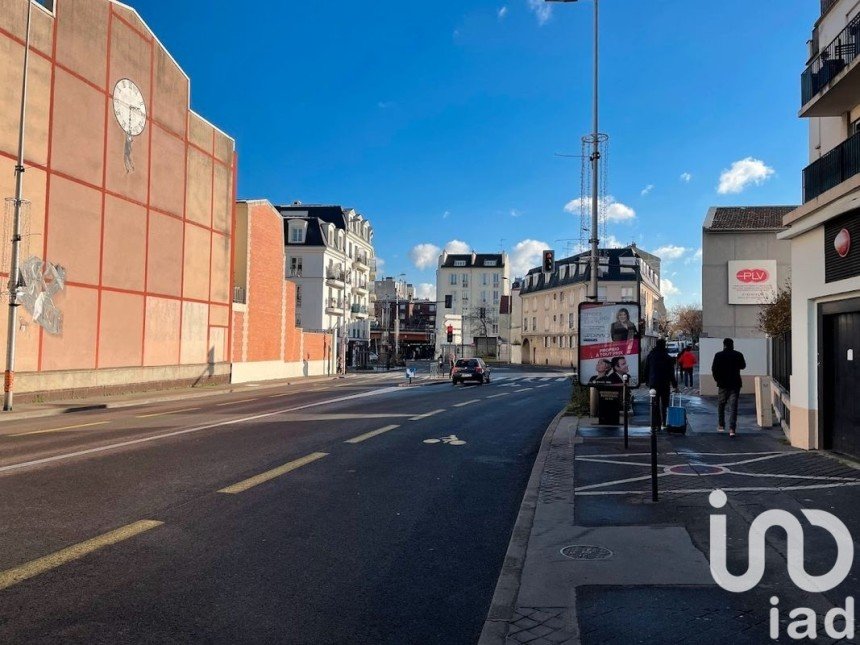 Parking of 10 m² in Colombes (92700)