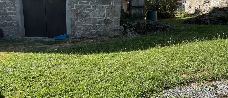 Maison de campagne 4 pièces de 90 m² à Magnat-l'Étrange (23260)