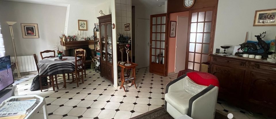 House 6 rooms of 137 m² in Ézanville (95460)