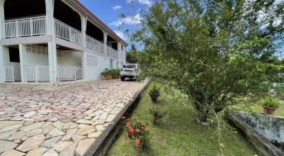 House 9 rooms of 237 m² in Le Lamentin (97232)