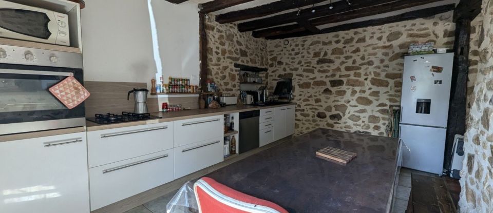 Maison 4 pièces de 92 m² à Neuville-sur-Sarthe (72190)