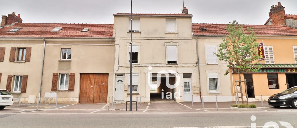 Building in Bonnières-sur-Seine (78270) of 445 m²