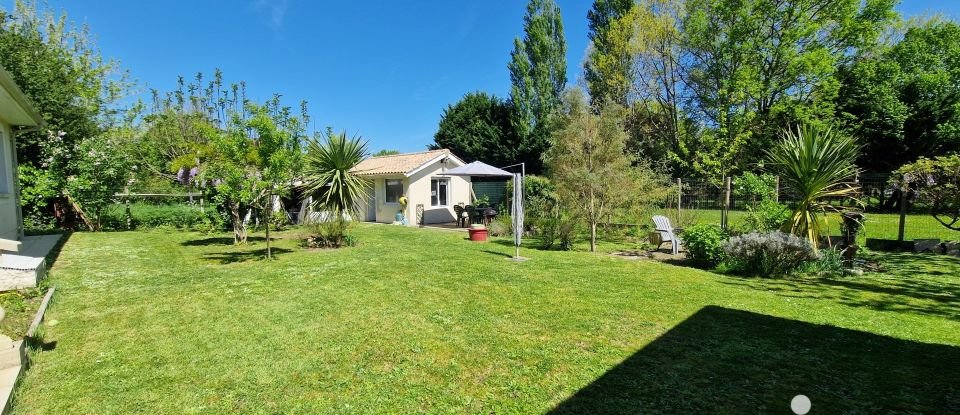 Maison 8 pièces de 186 m² à Blanquefort (33290)