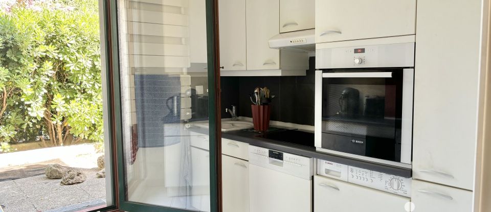 Appartement 2 pièces de 72 m² à Hyères (83400)