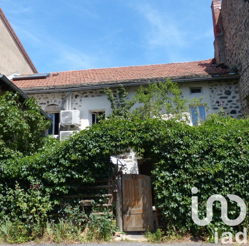 House 6 rooms of 121 m² in Laussonne (43150)