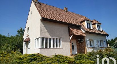 Maison traditionnelle 7 pièces de 148 m² à Saint-Maurice-Montcouronne (91530)