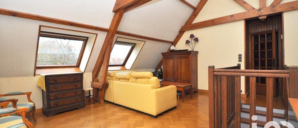 Traditional house 7 rooms of 148 m² in Saint-Maurice-Montcouronne (91530)