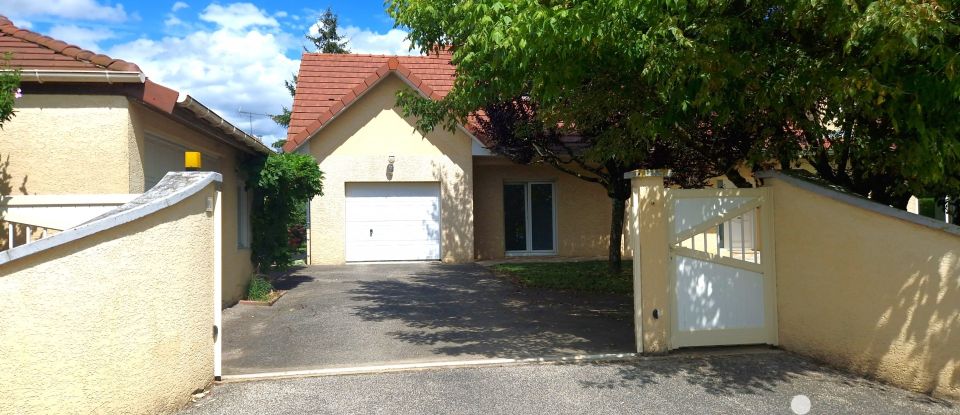 Maison traditionnelle 8 pièces de 185 m² à Marnay (70150)