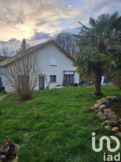 Maison 10 pièces de 220 m² à Vallery (89150)