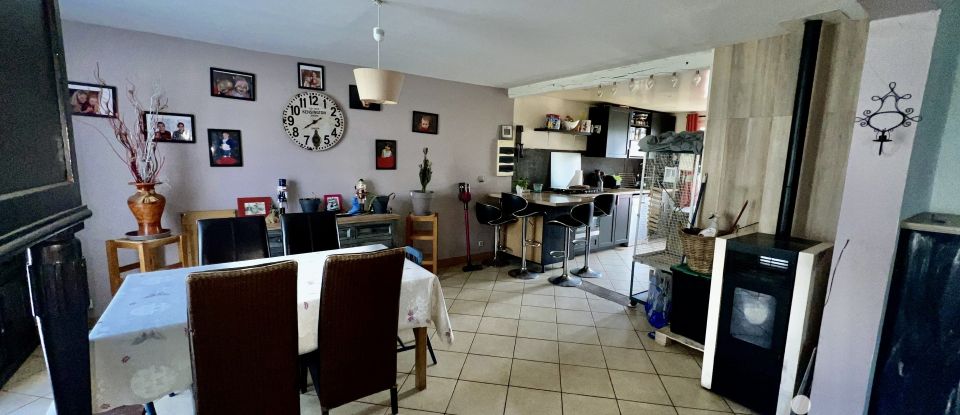 Maison 10 pièces de 220 m² à Vallery (89150)