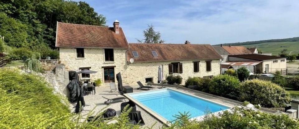 Longère 8 pièces de 174 m² à Reuilly-Sauvigny (02850)