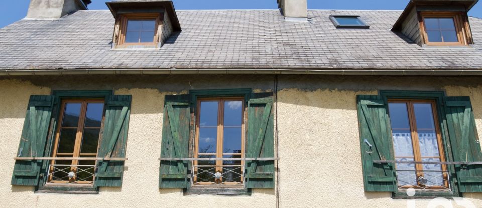 Village house 9 rooms of 188 m² in Bagnères-de-Bigorre (65200)