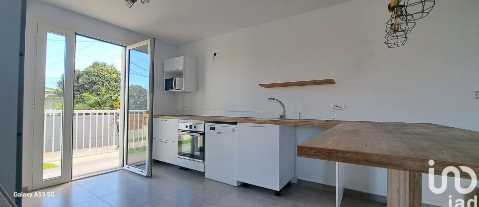 Maison 12 pièces de 245 m² à Le Tampon (97430)