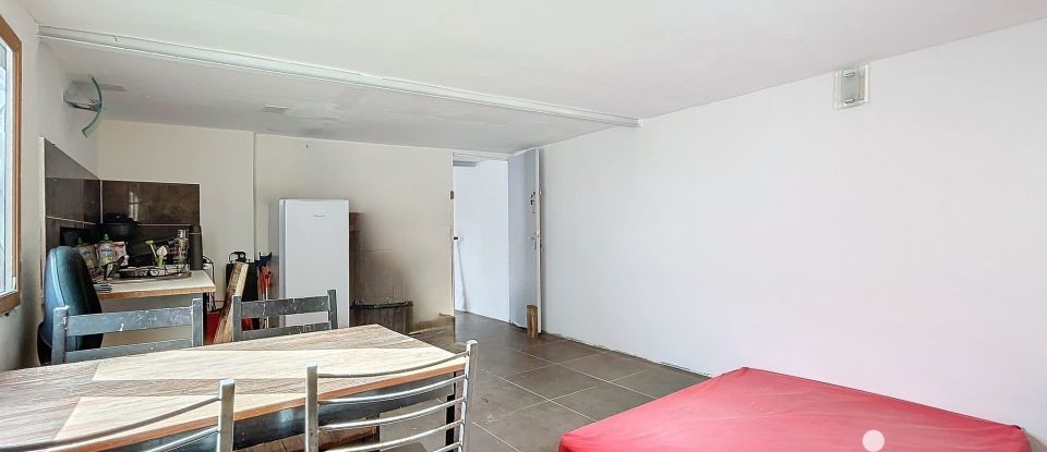 Maison 7 pièces de 185 m² à Saint-Denis (97490)