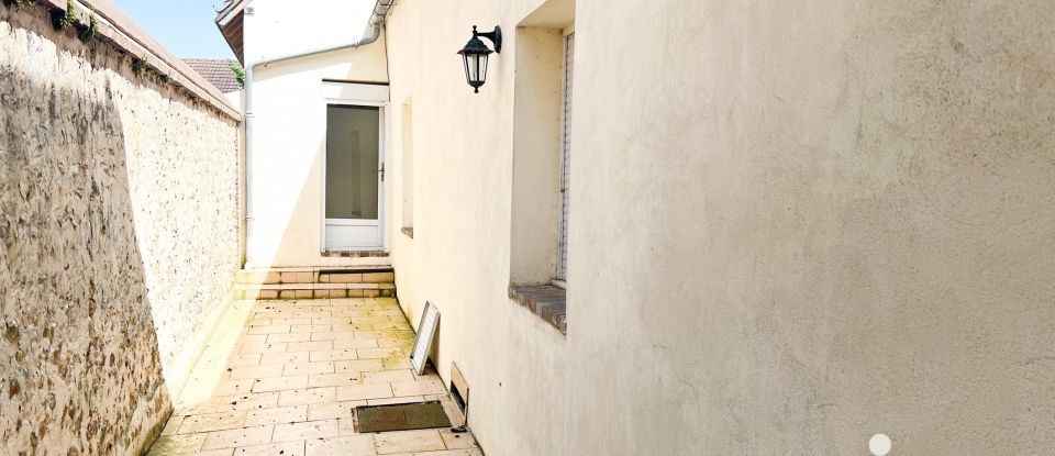 Maison de ville 5 pièces de 170 m² à Châteauneuf-en-Thymerais (28170)