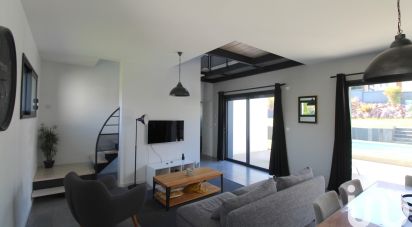 Pavilion 6 rooms of 144 m² in La Milesse (72650)