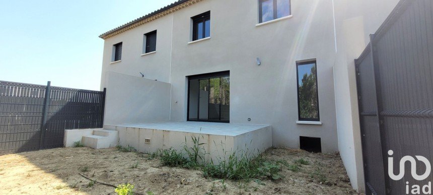 Maison 4 pièces de 88 m² à Piolenc (84420)