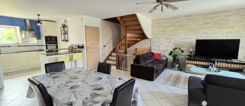 Maison de village 5 pièces de 128 m² à Ozouer-le-Voulgis (77390)