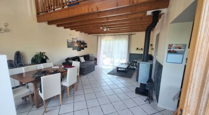 House 7 rooms of 142 m² in Saint-Jean-d'Avelanne (38480)